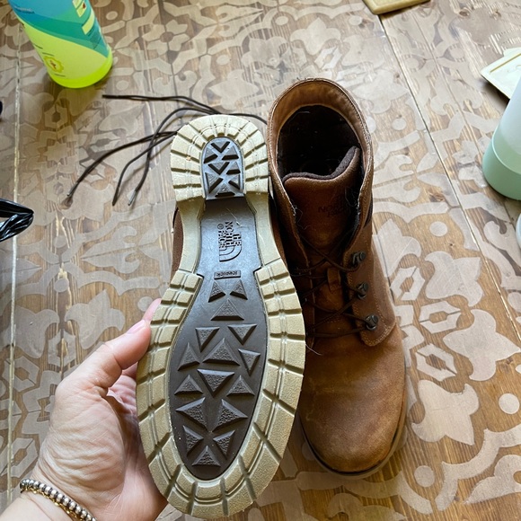 North face Hiking Boots - Picture 2 of 4